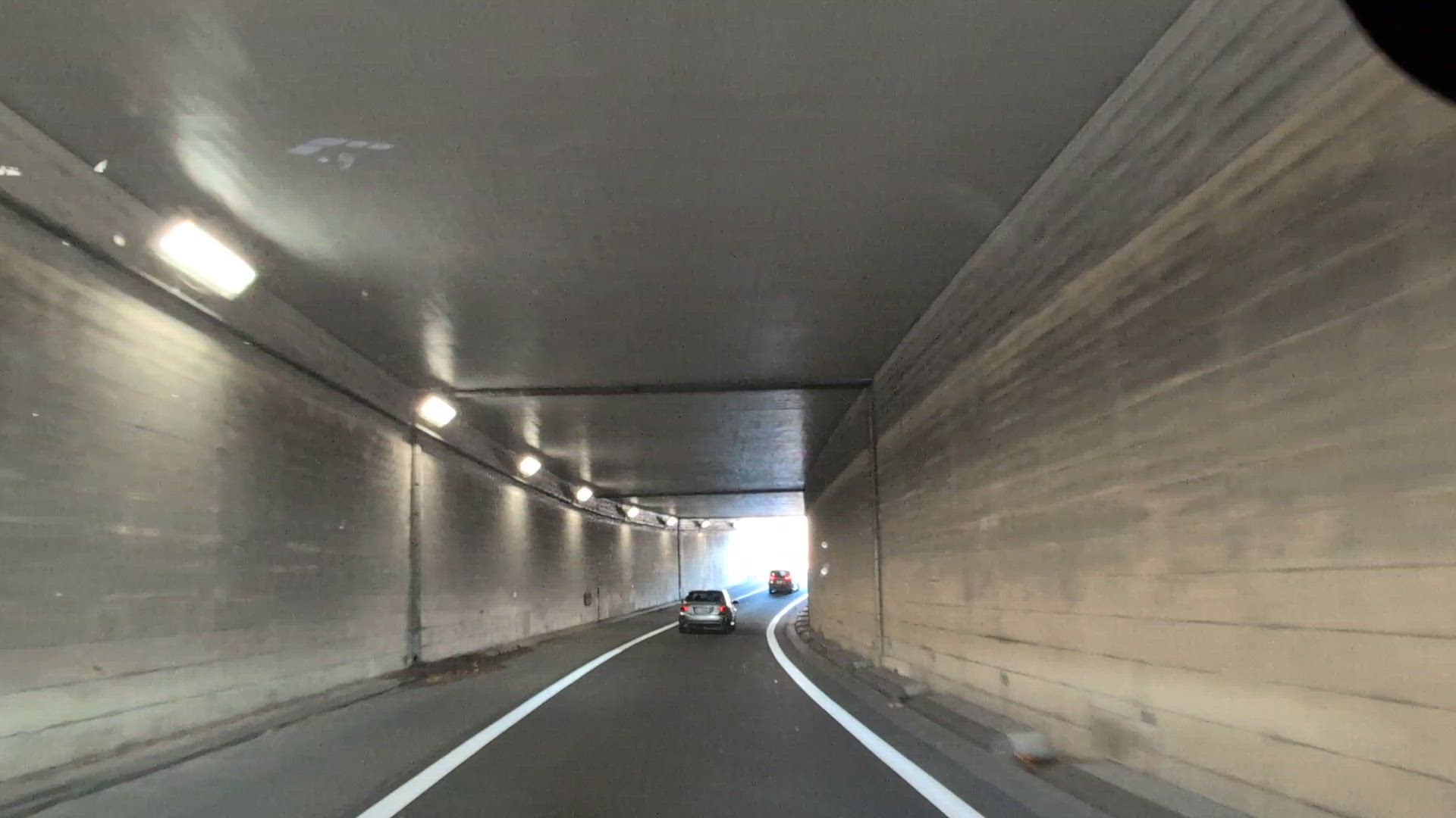 山梨県 富士吉田市 旭一丁目 中央自動車道 